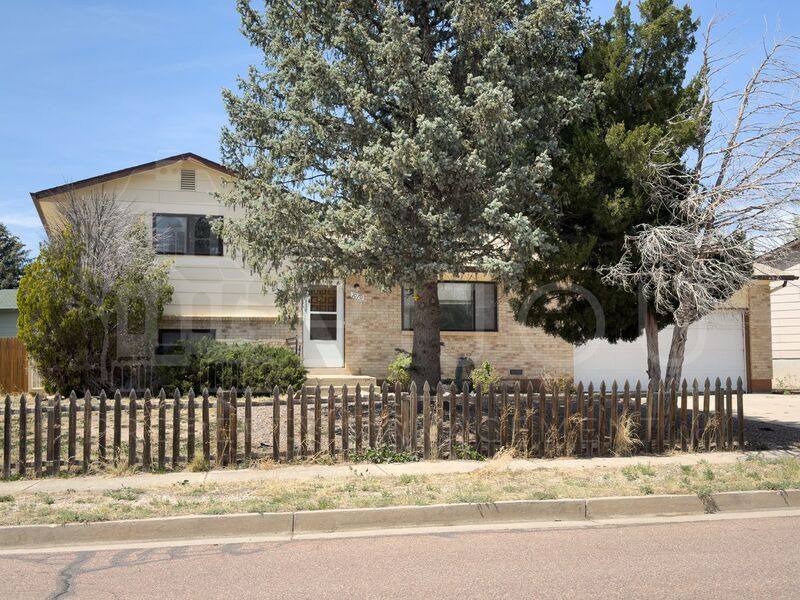 House for rent at 1070 Branding Iron Dr, Colorado Springs, CO 80915
