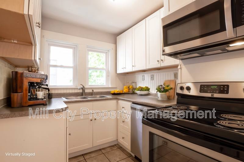 Apartment for rent at 195 Sagamore St #2, Manchester, NH 03104