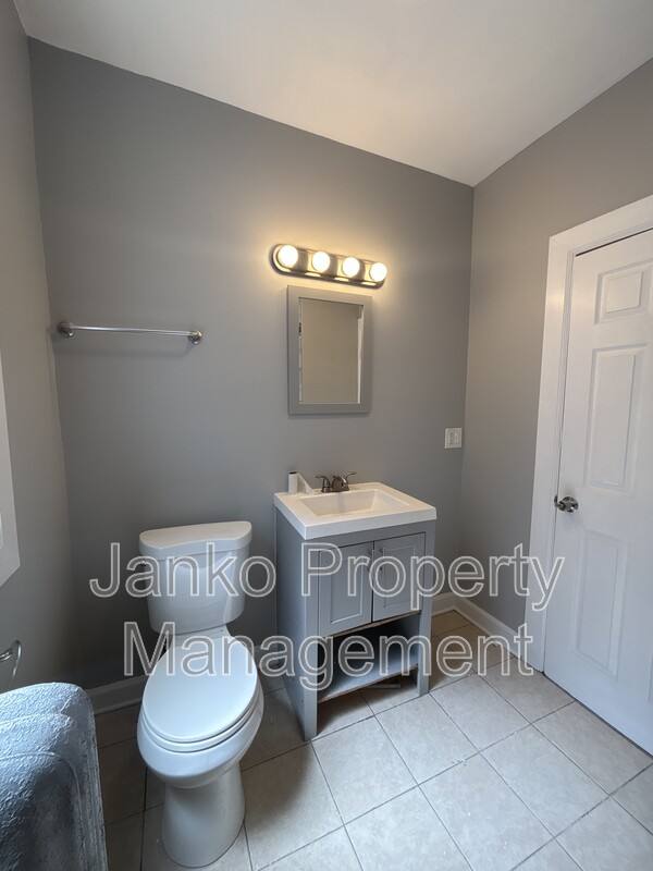 Apartment for rent at 8000 S Champlain Ave #2, Chicago, IL 60619