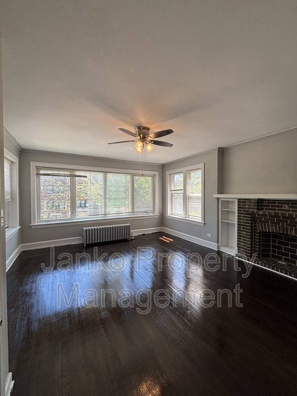 Apartment for rent at 8000 S Champlain Ave #2, Chicago, IL 60619