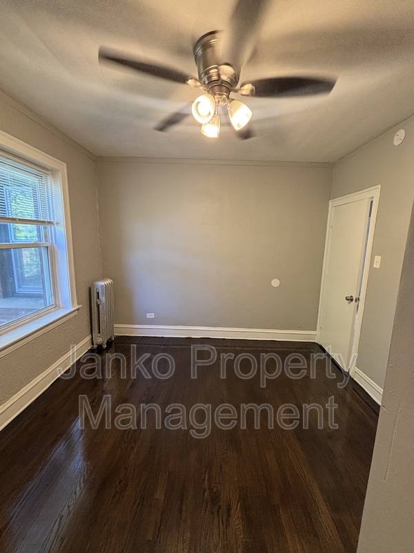 Apartment for rent at 8000 S Champlain Ave #2, Chicago, IL 60619
