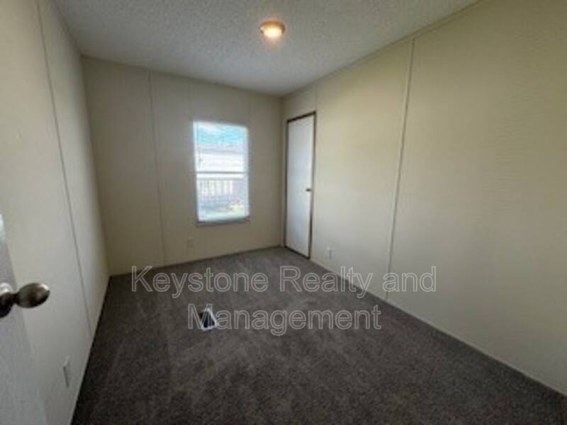 House for rent at 815 Monroe Lane, Oak Grove, KY 42262