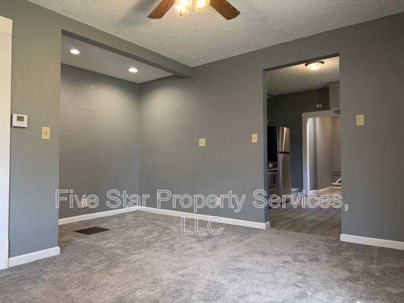 Apartment for rent at 229 W Allen St, Springfield, IL 62704