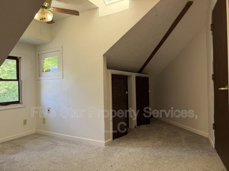 Apartment for rent at 229 W Allen St, Springfield, IL 62704