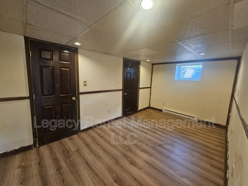 Apartment for rent at 533 W Shawnee Ave - 1st #1, Plymouth, PA 18651