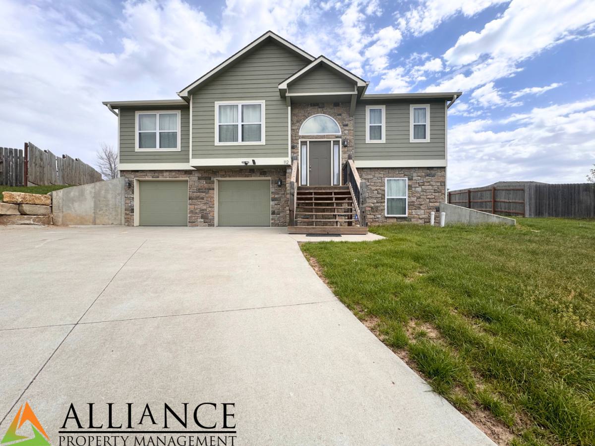House for rent at 112 Quail Court, Saint George, KS 66535