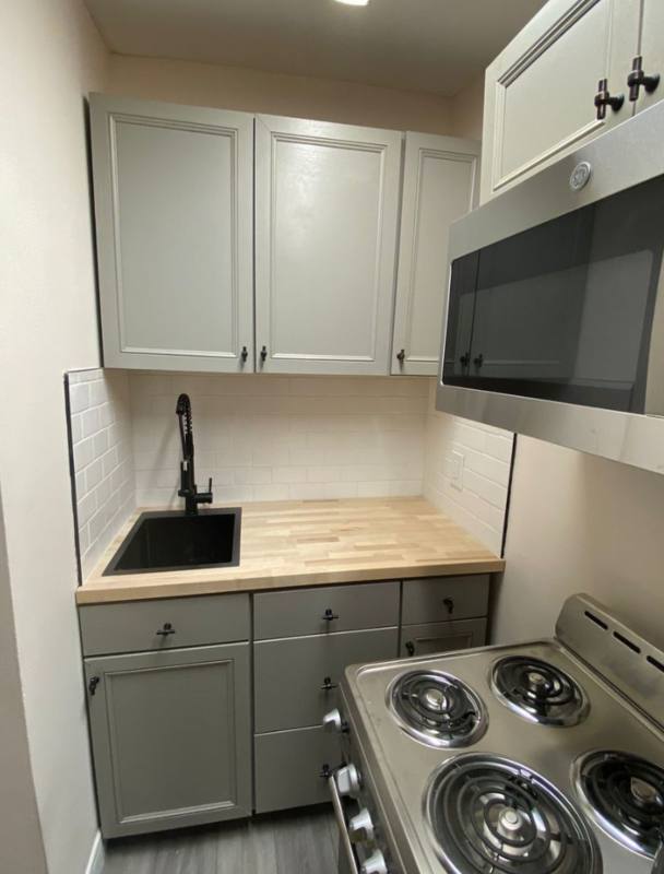 Apartment for rent at 1017 Pine St #1R, Philadelphia, PA 19107