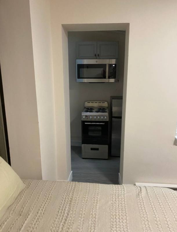 Apartment for rent at 1017 Pine St #1R, Philadelphia, PA 19107
