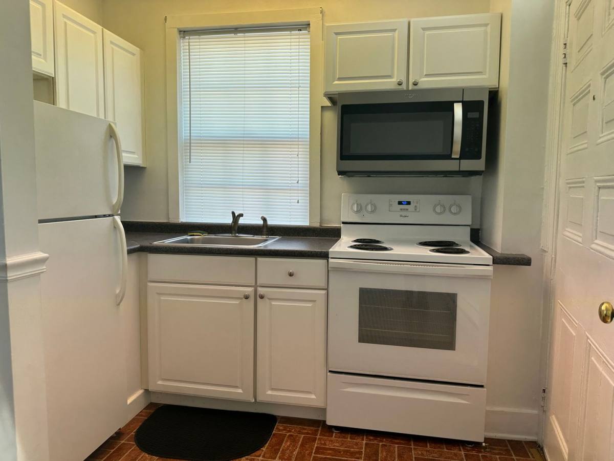 Apartment for rent at 418 N Loudoun St, Winchester, VA 22601