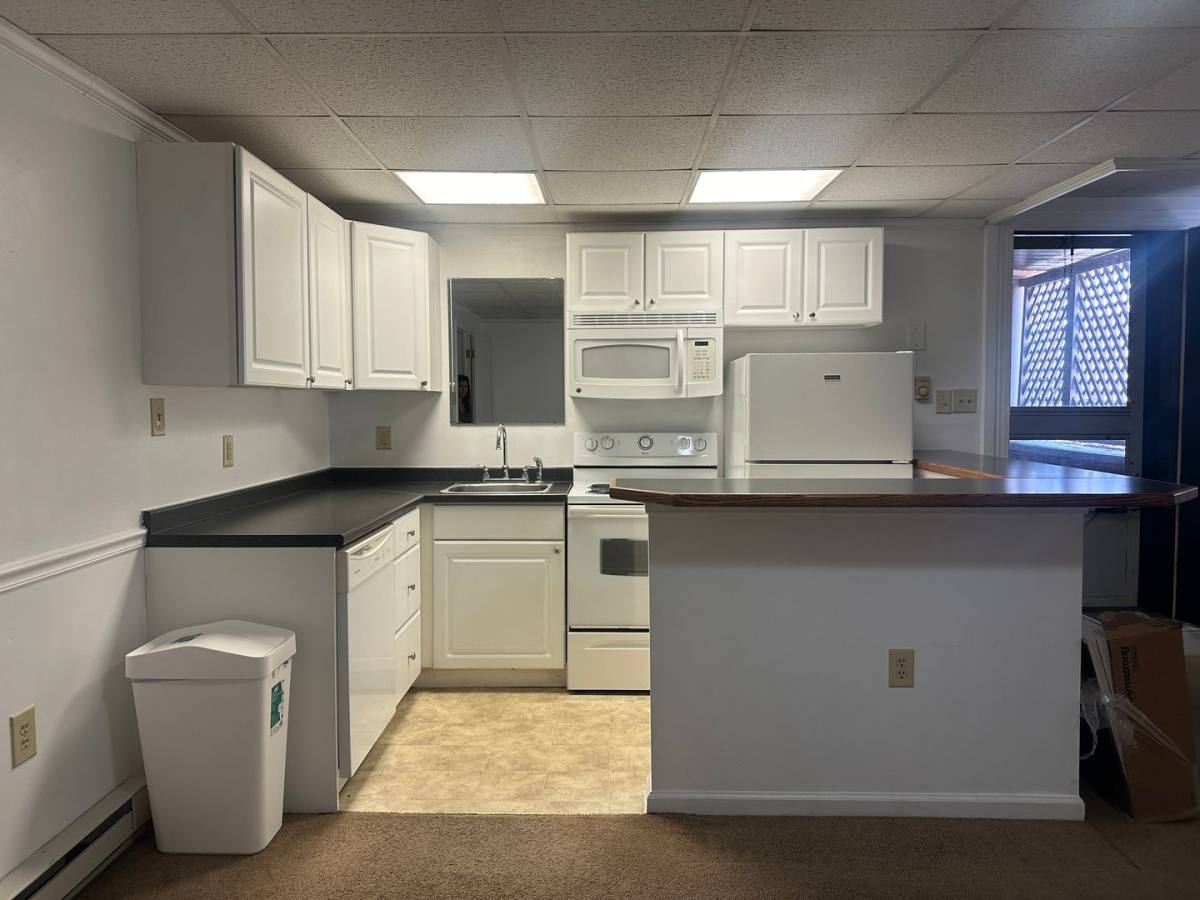 Apartment for rent at 418 N Loudoun St, Winchester, VA 22601