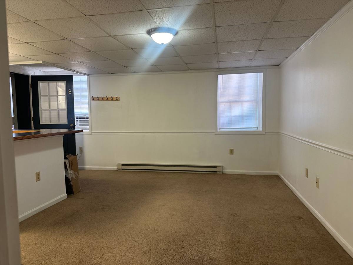 Apartment for rent at 418 N Loudoun St, Winchester, VA 22601