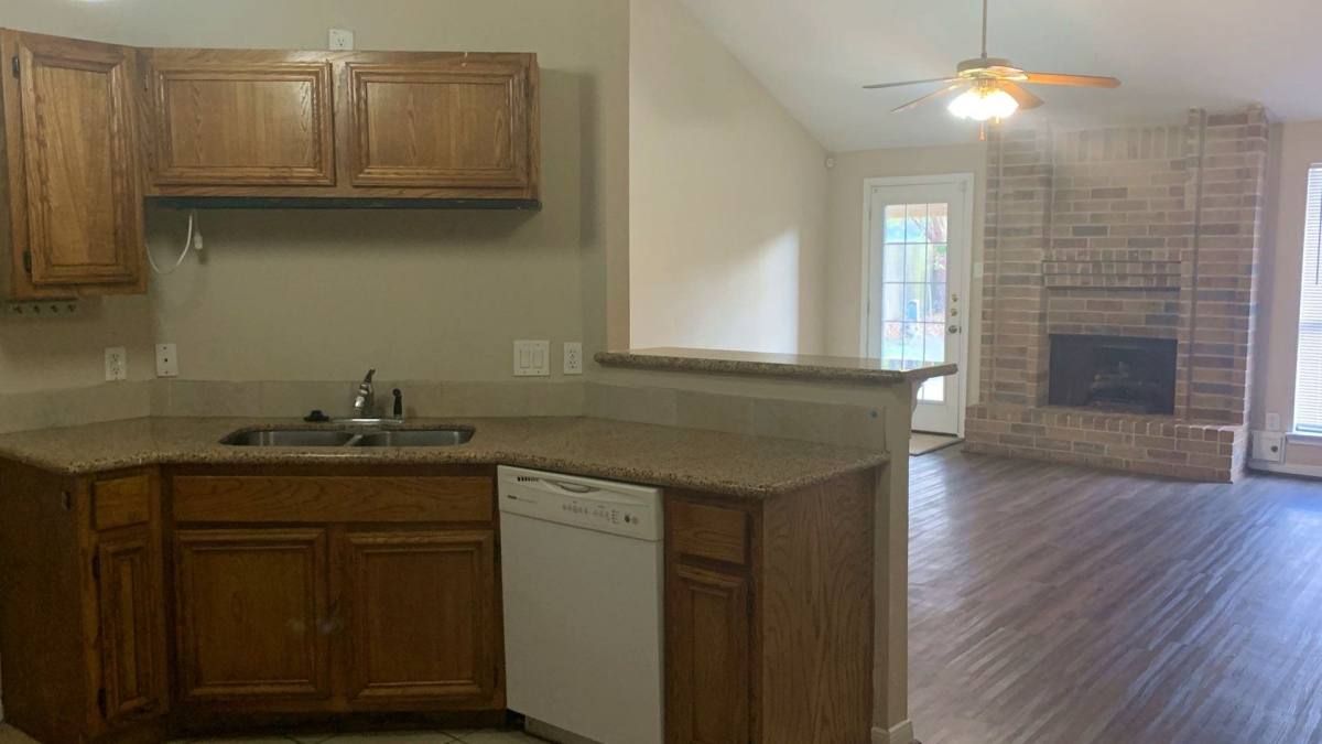 House for rent at 3730 Village Grove Dr, Humble, TX 77396