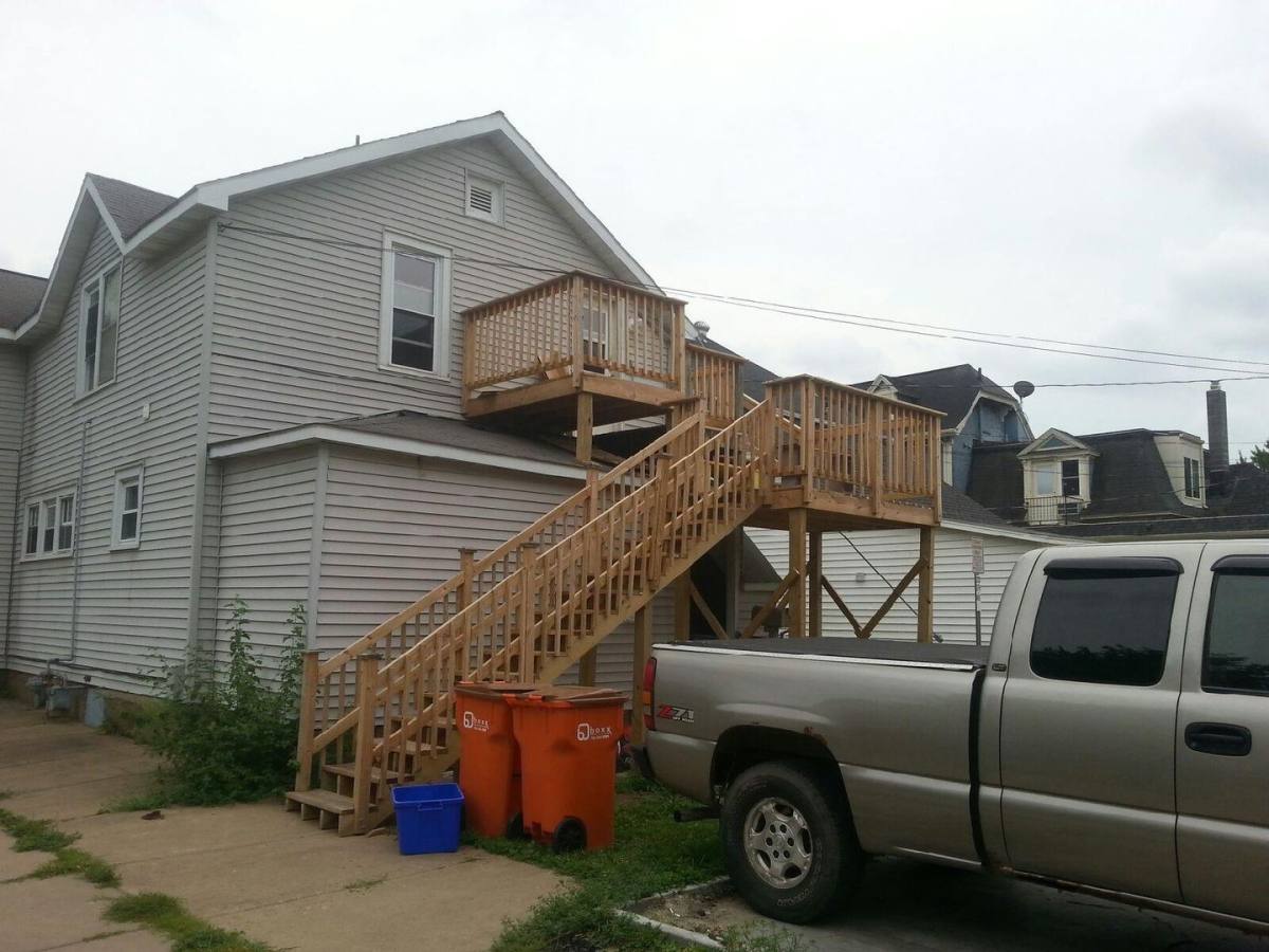 Apartment for rent at 324-324 1 2 5th Ave, Eau Claire, WI 54703