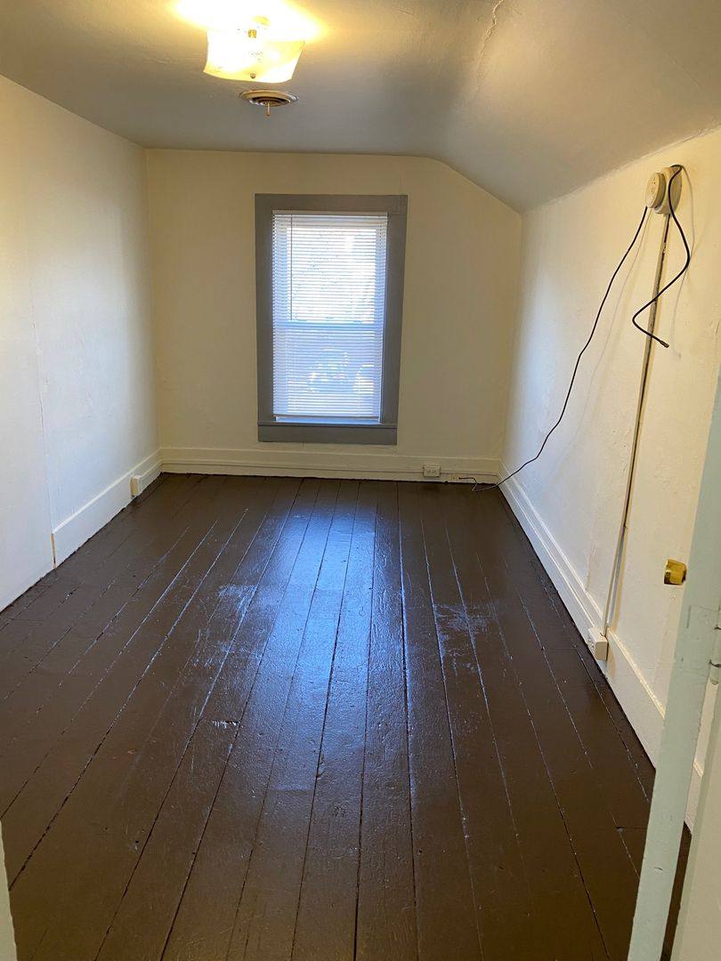 Apartment for rent at 324-324 1 2 5th Ave, Eau Claire, WI 54703
