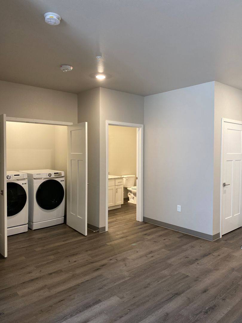 Apartment for rent at 1301 Aster Dr, Tiffin, IA 52340