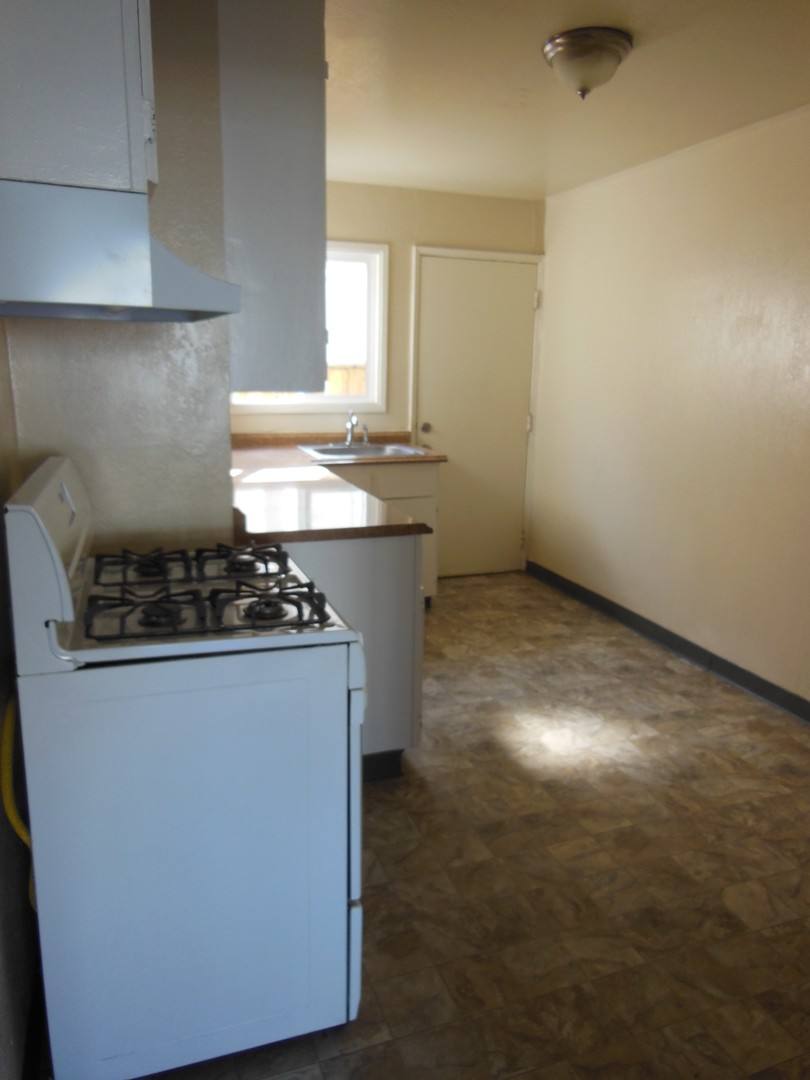 Apartment for rent at 439-441 Alden St, Redwood City, CA 94063