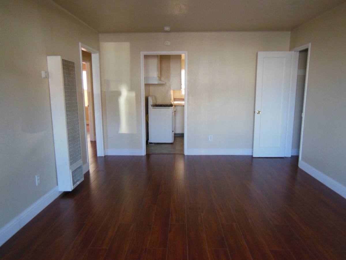 Apartment for rent at 439-441 Alden St, Redwood City, CA 94063
