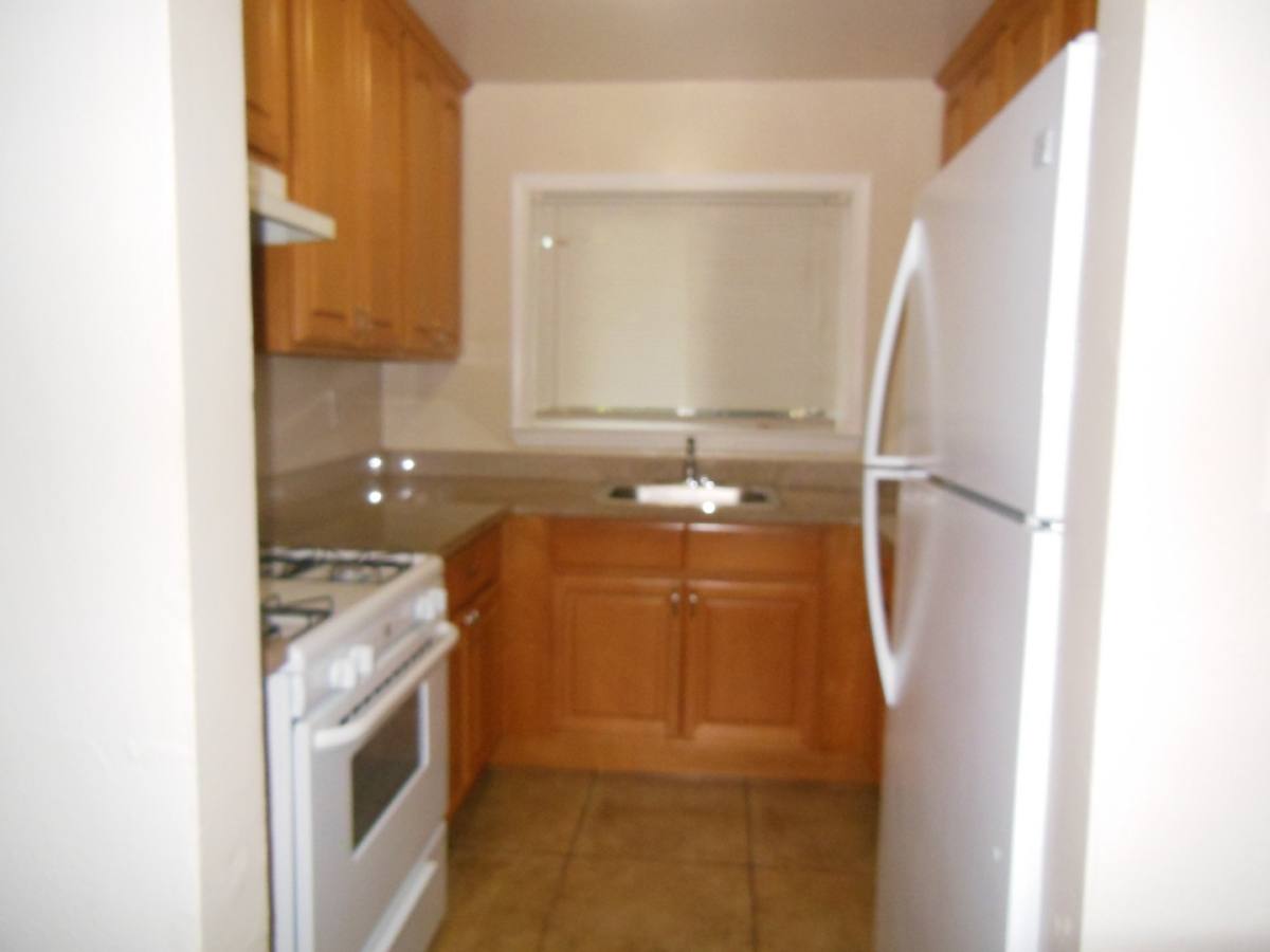 Apartment for rent at 485 Redwood Ave, Redwood City, CA 94061