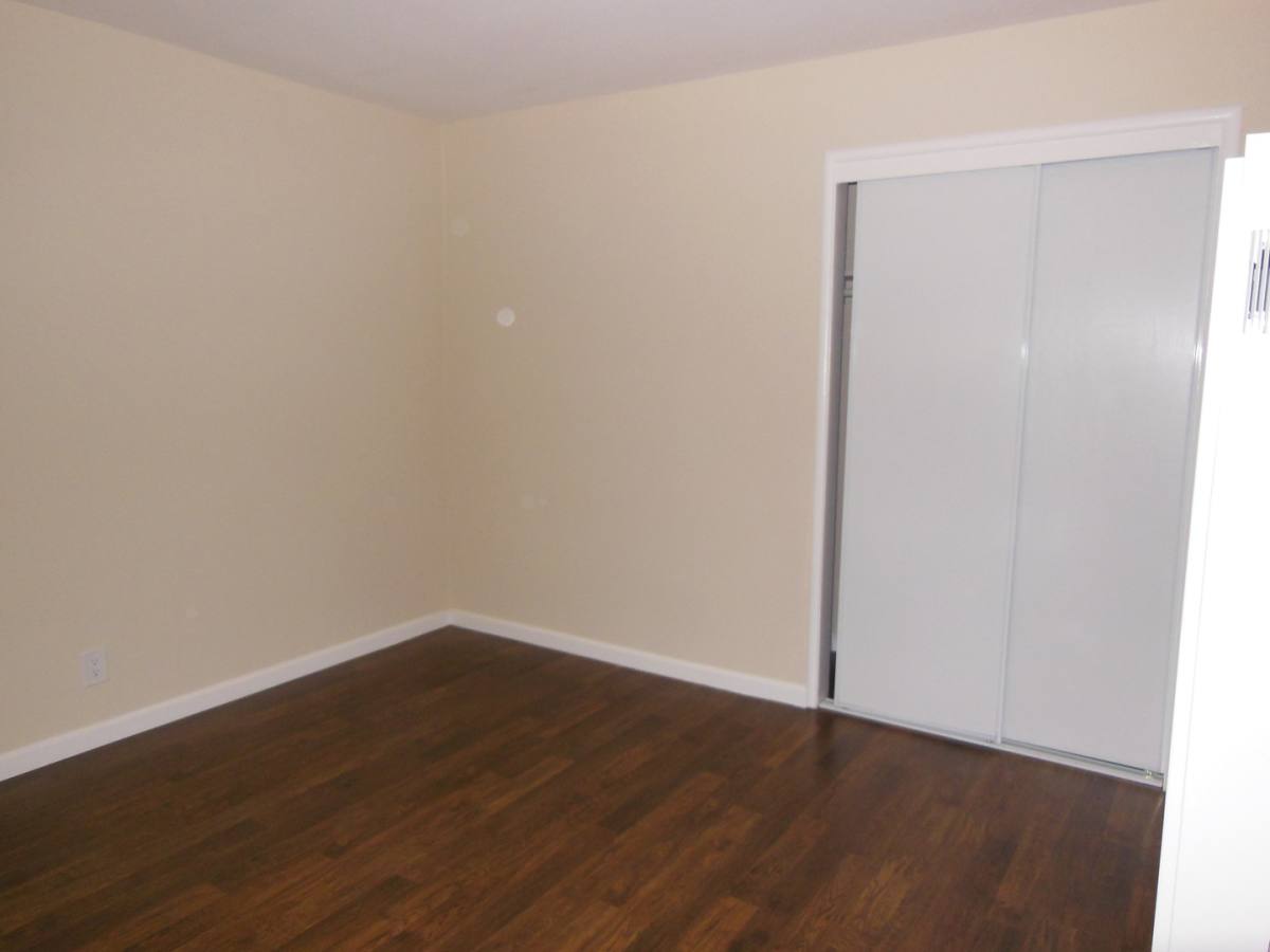 Apartment for rent at 485 Redwood Ave, Redwood City, CA 94061