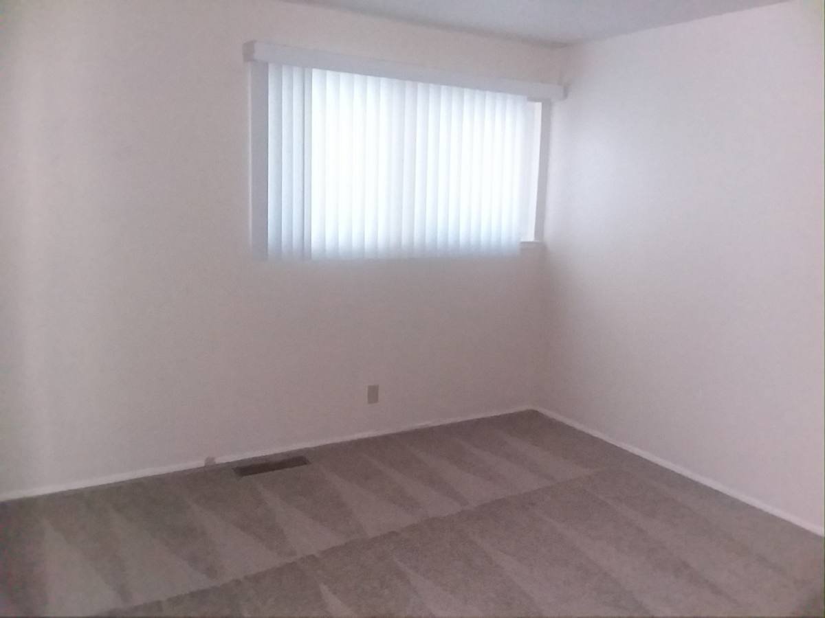 Apartment for rent at 1839 Woodside Rd, Redwood City, CA 94061