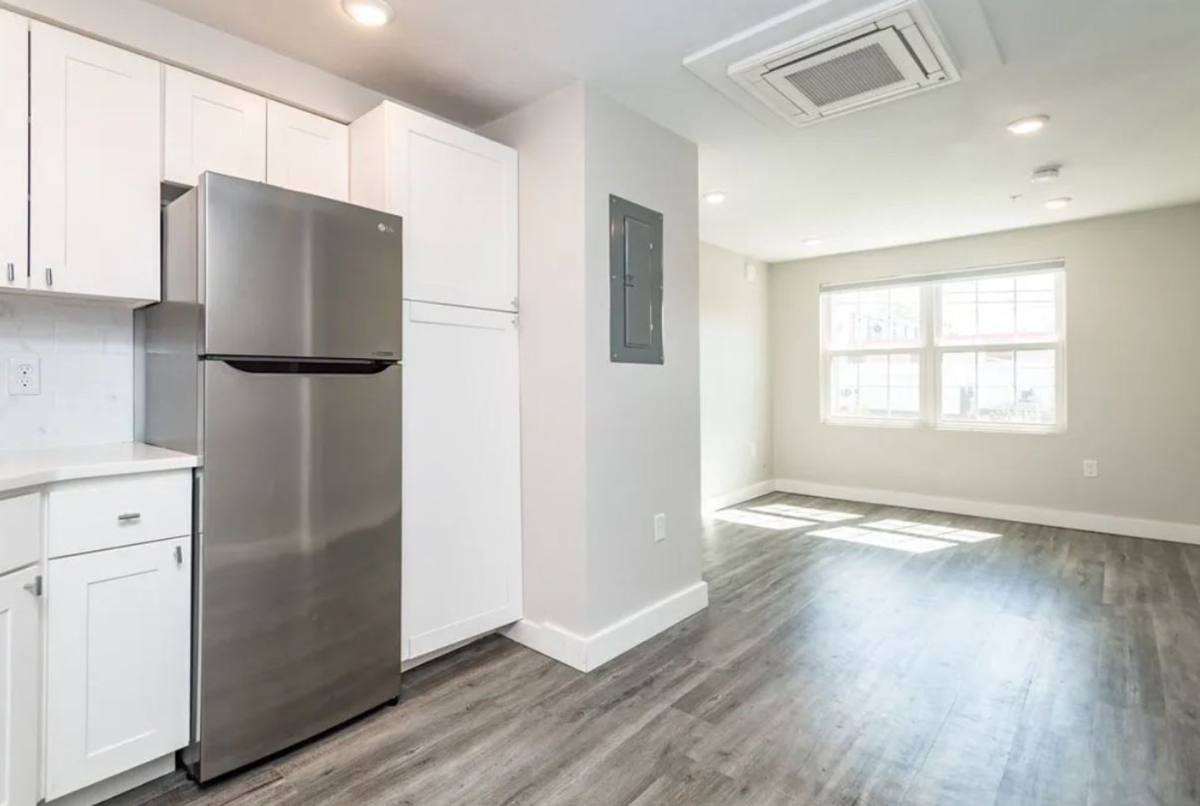 Apartment for rent at 11 Ashton Place, Methuen, MA 01844