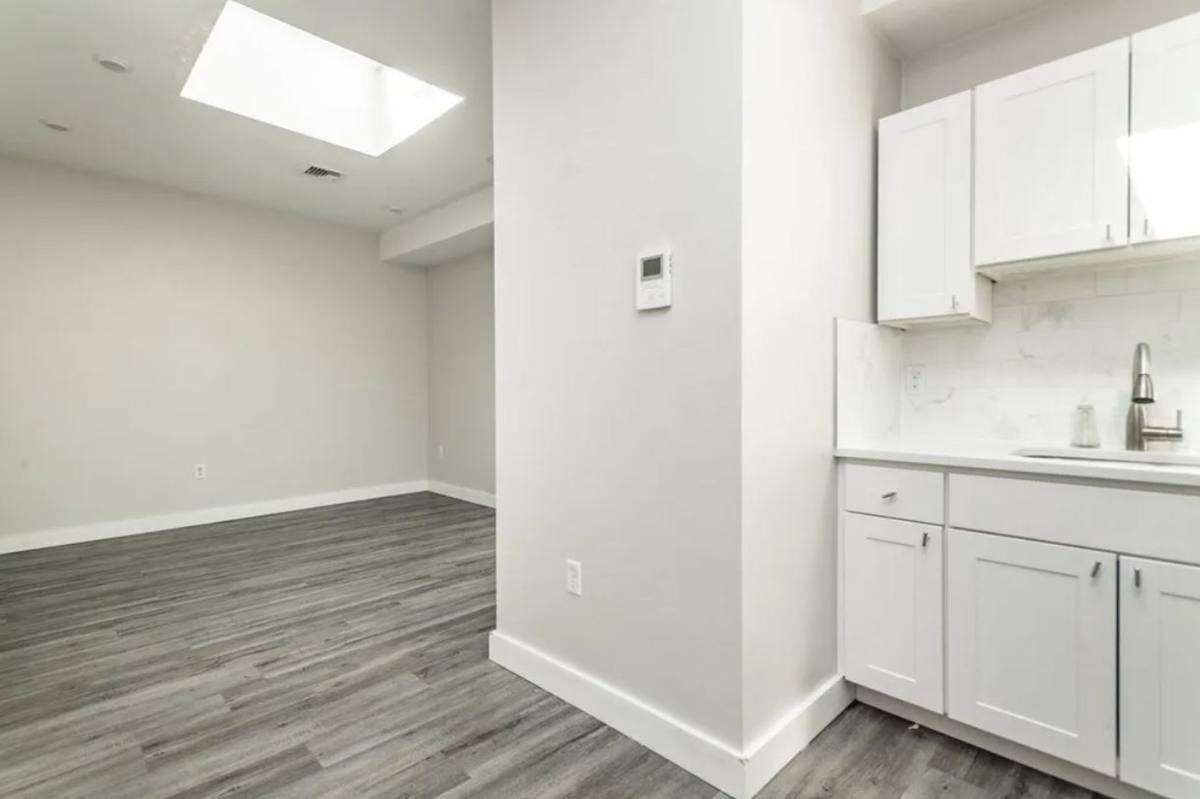 Apartment for rent at 11 Ashton Place, Methuen, MA 01844