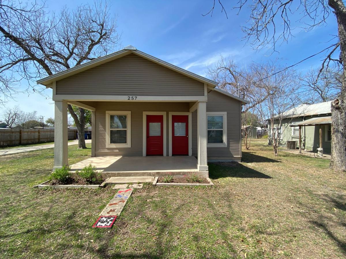 House for rent at 257 E Garza, New Braunfels, TX 78130