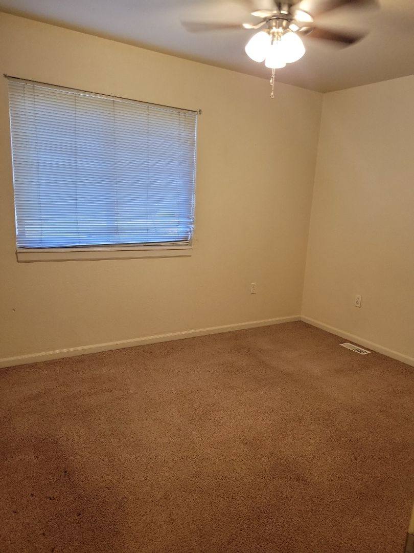 Apartment for rent at 631 Scottsvale Dr, Rolla, MO 65401