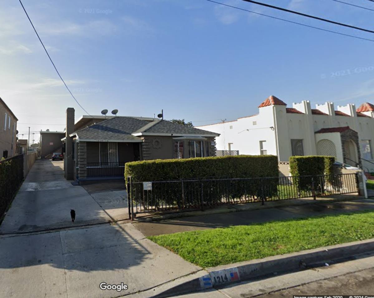 Apartment for rent at 1216 W 93rd St, Los Angeles, CA 90044