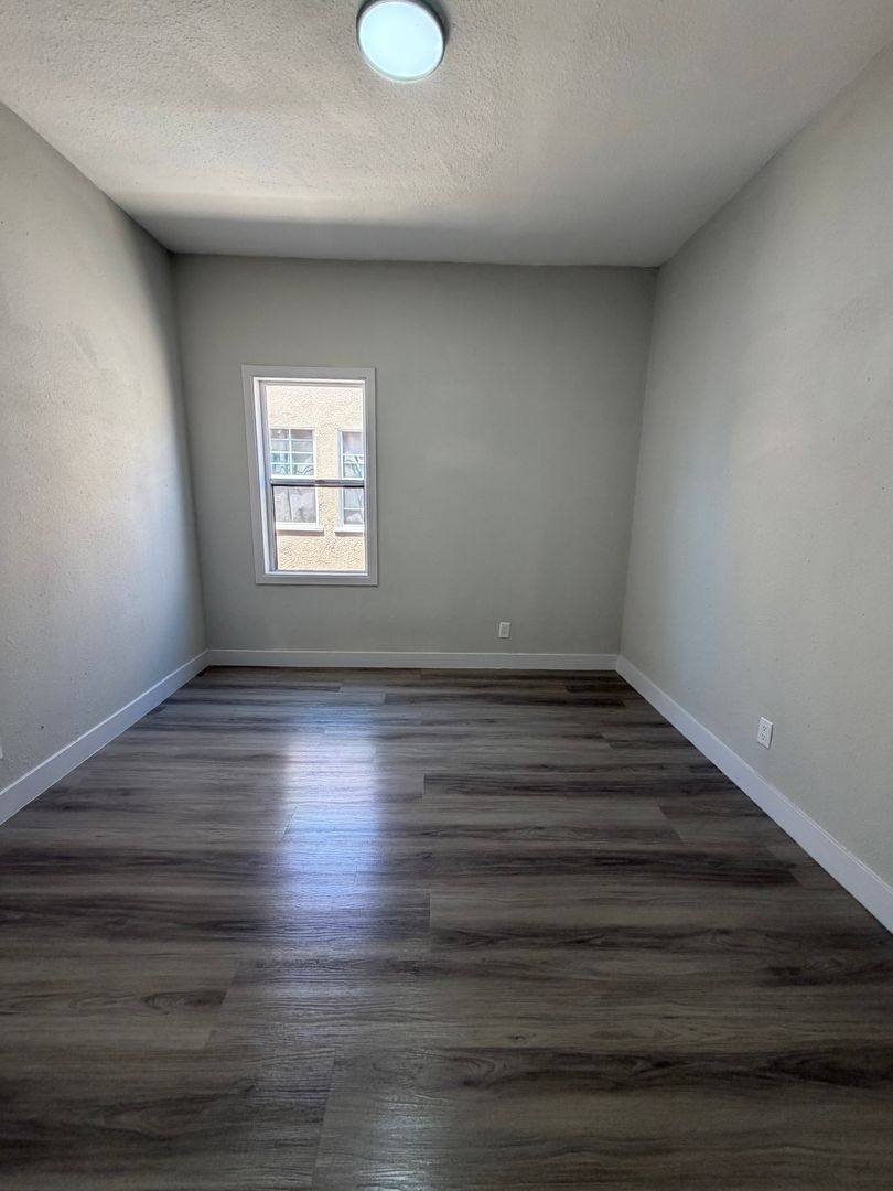Apartment for rent at 1044 W 42nd Place, Los Angeles, CA 90037