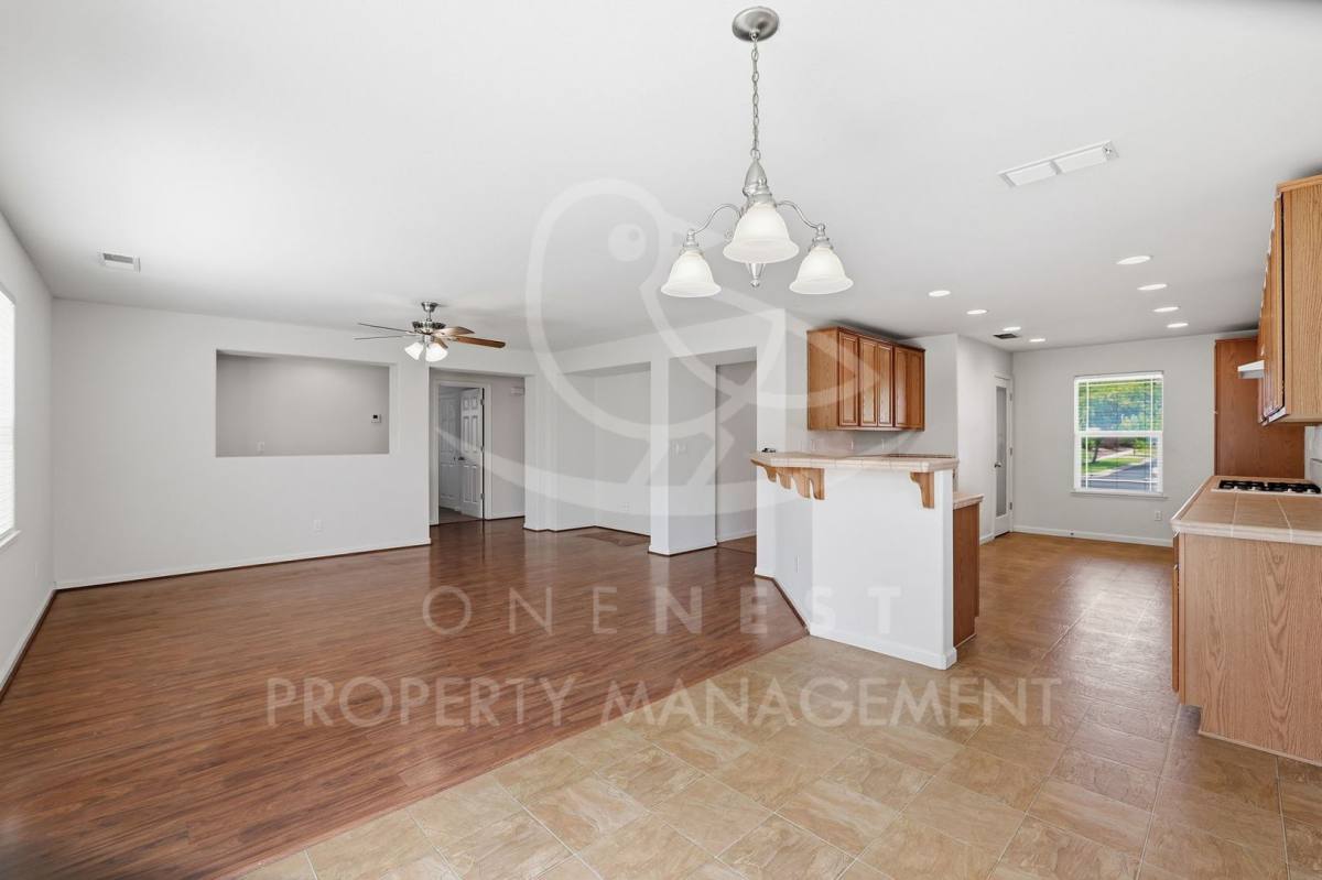 House for rent at 1368 Paddington Way, Olivehurst, CA 95961