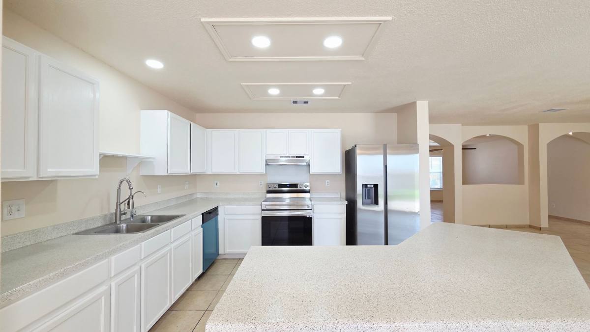 House for rent at 402 Empresario Dr, San Antonio, TX 78253