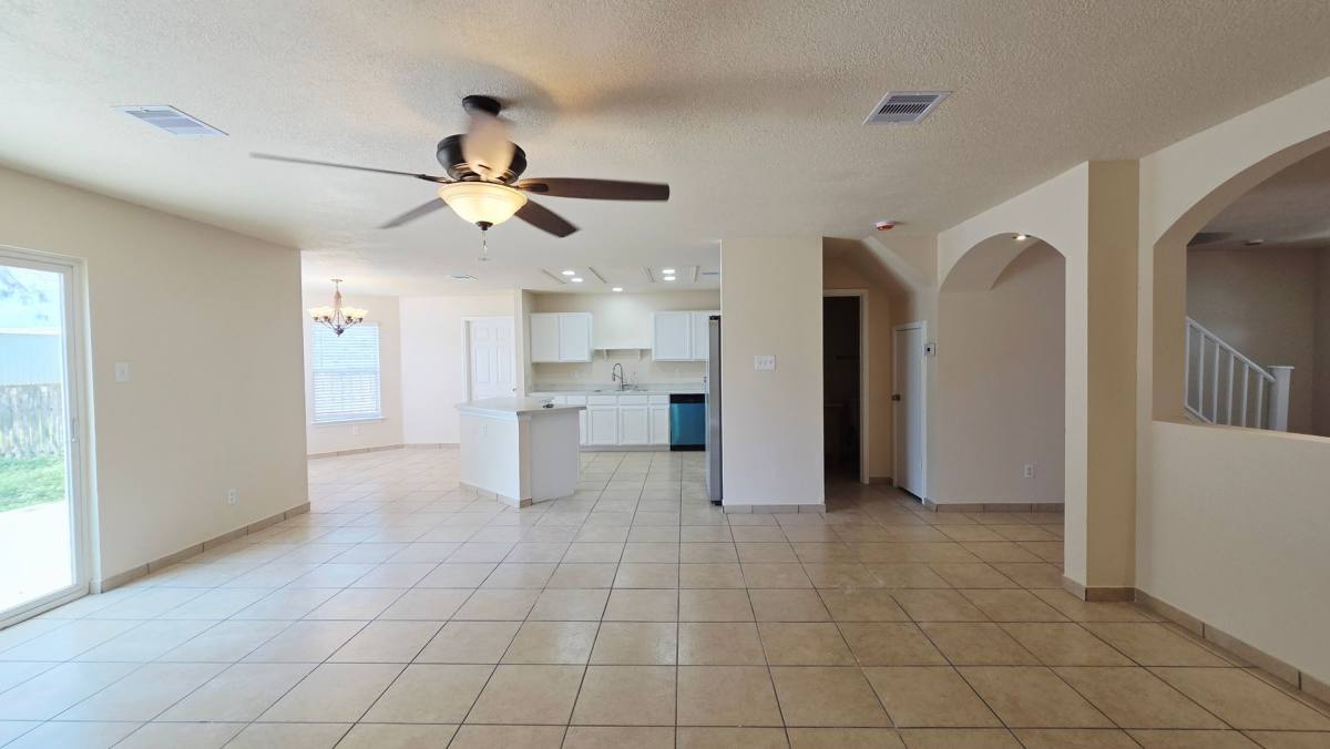 House for rent at 402 Empresario Dr, San Antonio, TX 78253