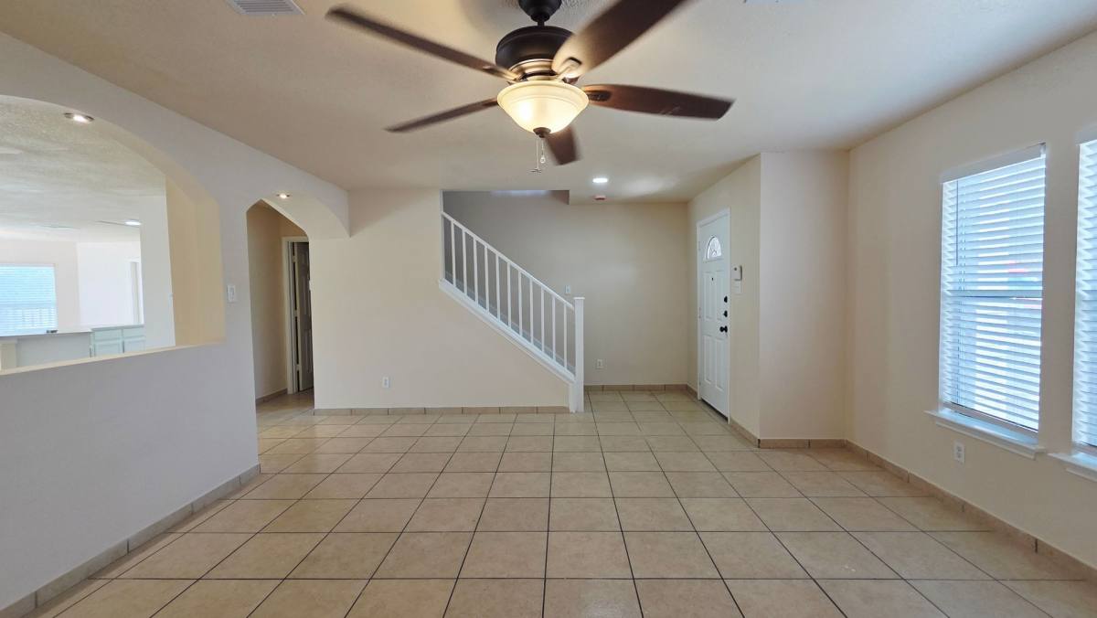 House for rent at 402 Empresario Dr, San Antonio, TX 78253