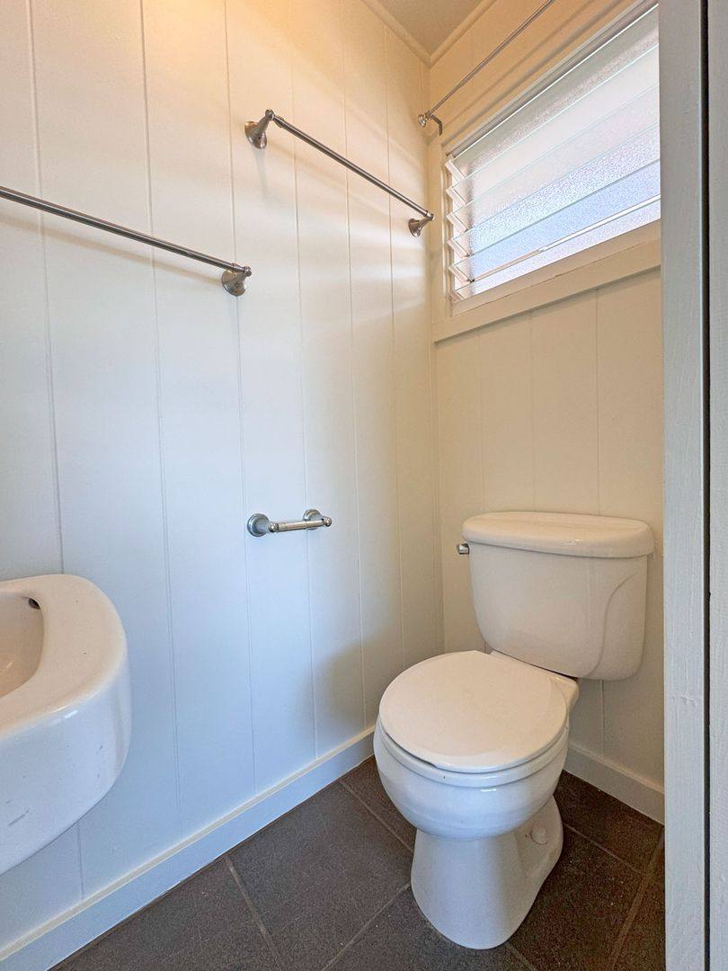 House for rent at 1220 Center St, Honolulu, HI 96816