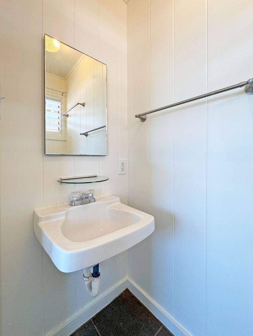 House for rent at 1220 Center St, Honolulu, HI 96816