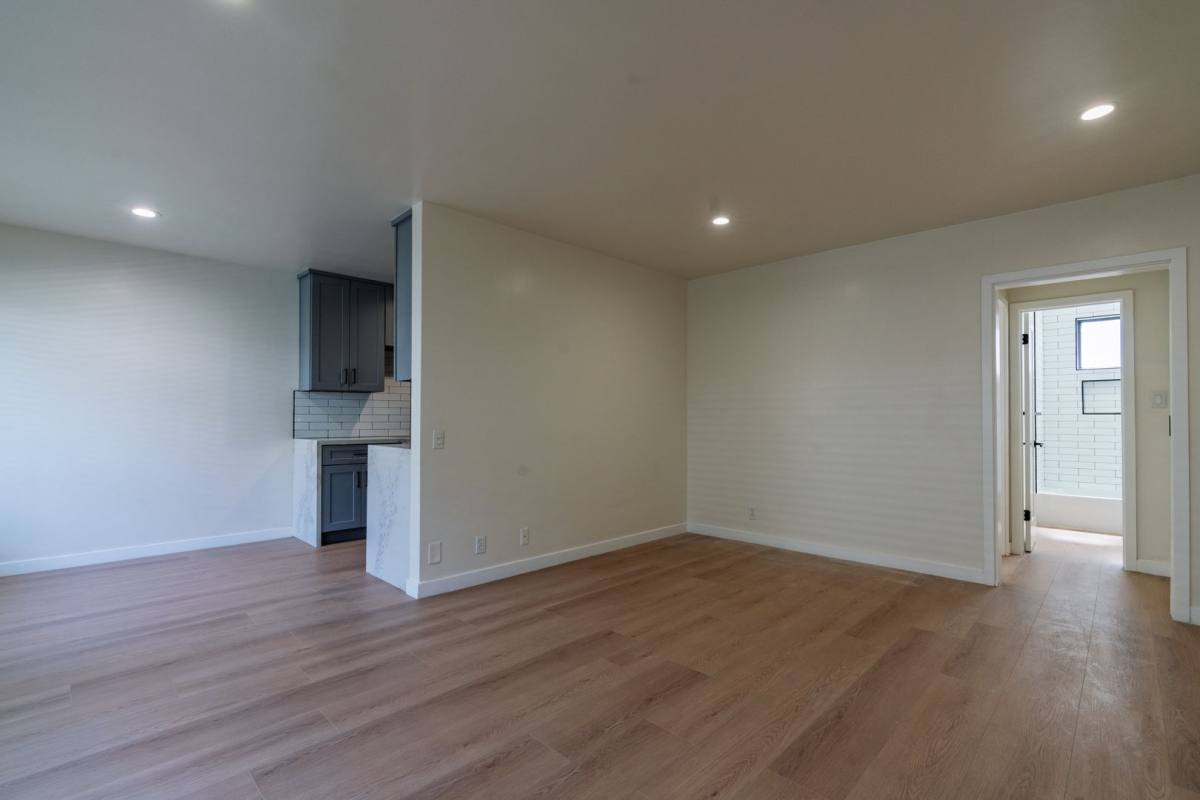 Apartment for rent at 3525 Jasmine Ave, Los Angeles, CA 90034