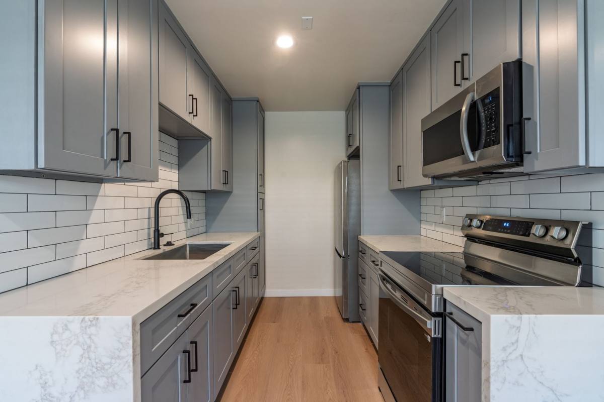 Apartment for rent at 3525 Jasmine Ave, Los Angeles, CA 90034