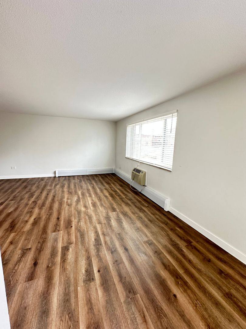 Apartment for rent at 3377 S Clarkson St, Englewood, CO 80113