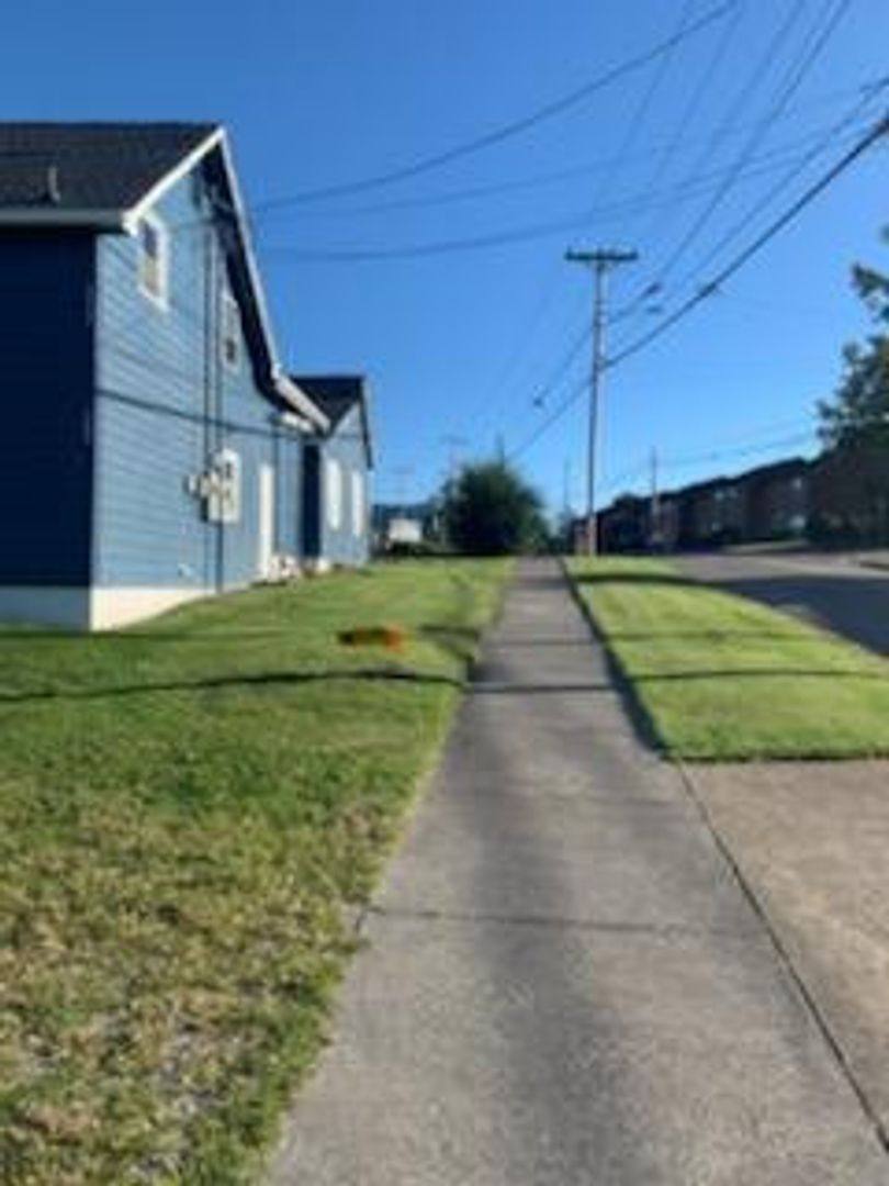 Townhouse for rent at 224 Lamont St, Johnson City, TN 37601