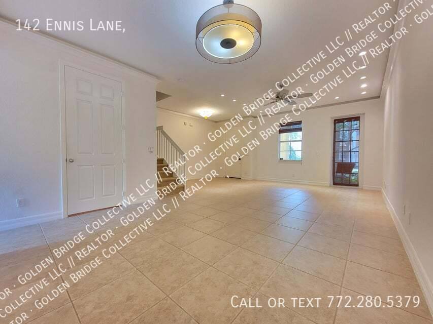 Townhouse for rent at 142 Ennis Lane, Jupiter, FL 33458