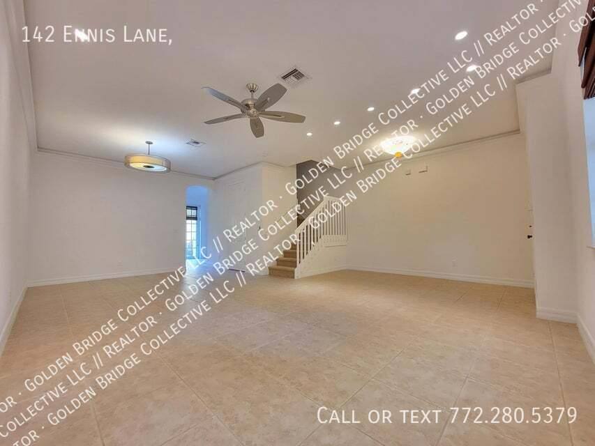 Townhouse for rent at 142 Ennis Lane, Jupiter, FL 33458