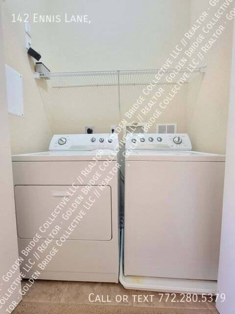 Townhouse for rent at 142 Ennis Lane, Jupiter, FL 33458