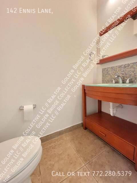 Townhouse for rent at 142 Ennis Lane, Jupiter, FL 33458