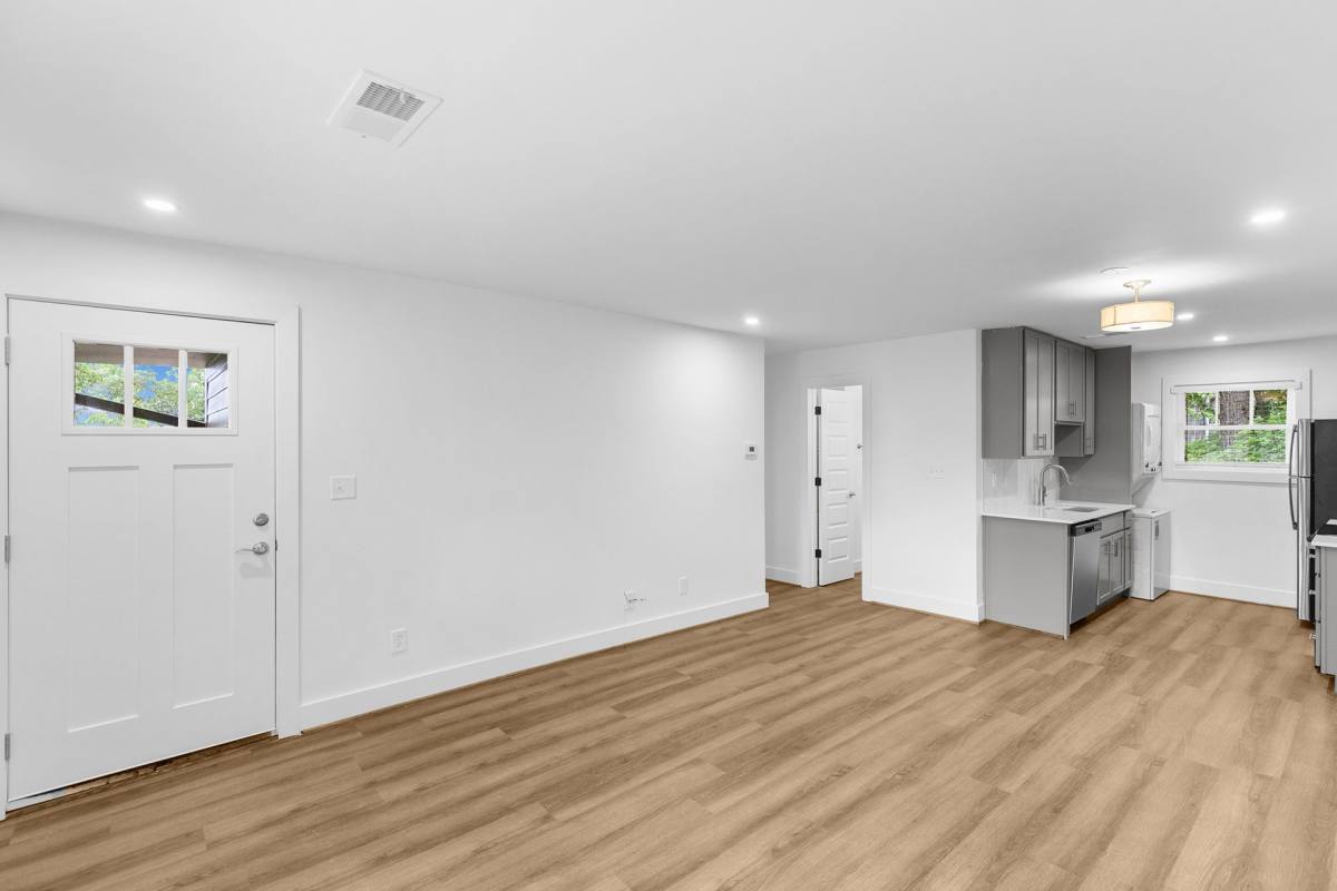 Apartment for rent at 1513 16th Ave S, Birmingham, AL 35205