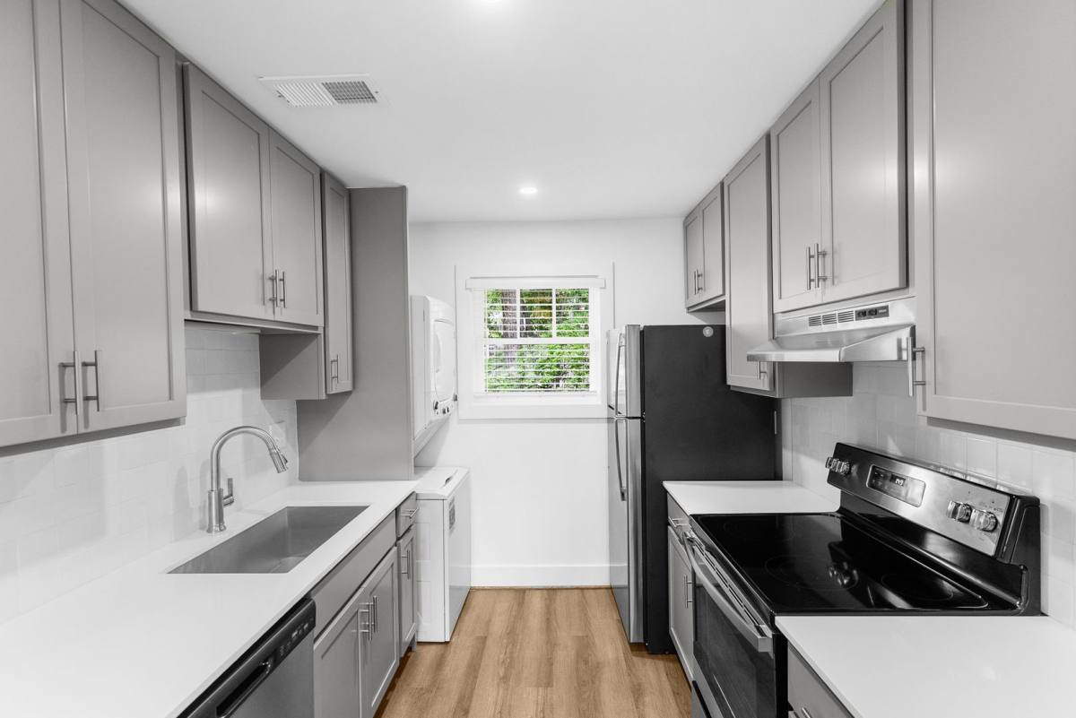 Apartment for rent at 1513 16th Ave S, Birmingham, AL 35205