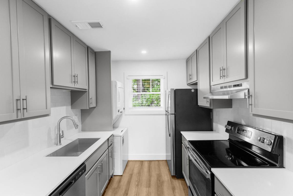 Apartment for rent at 1513 16th Ave S, Birmingham, AL 35205
