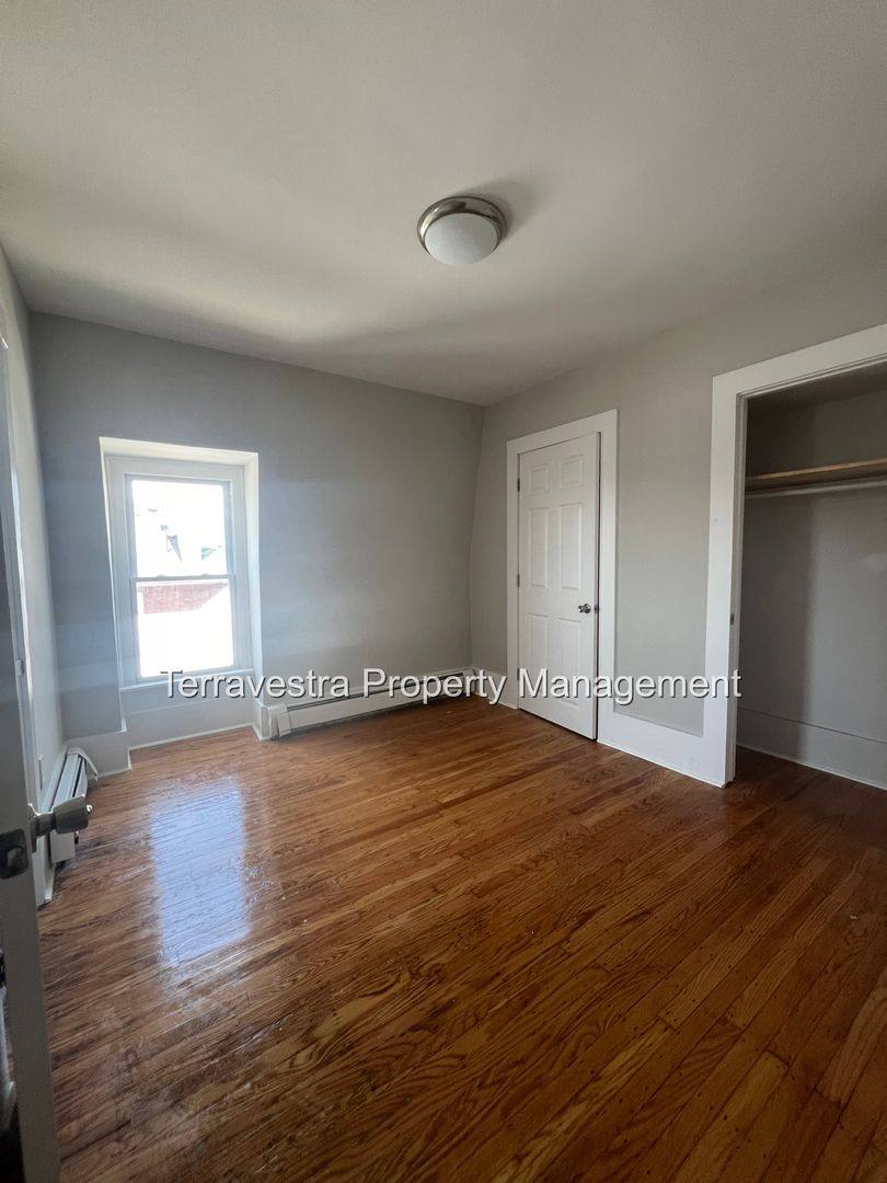 Apartment for rent at 118 N 2nd St, Millville, NJ 08332