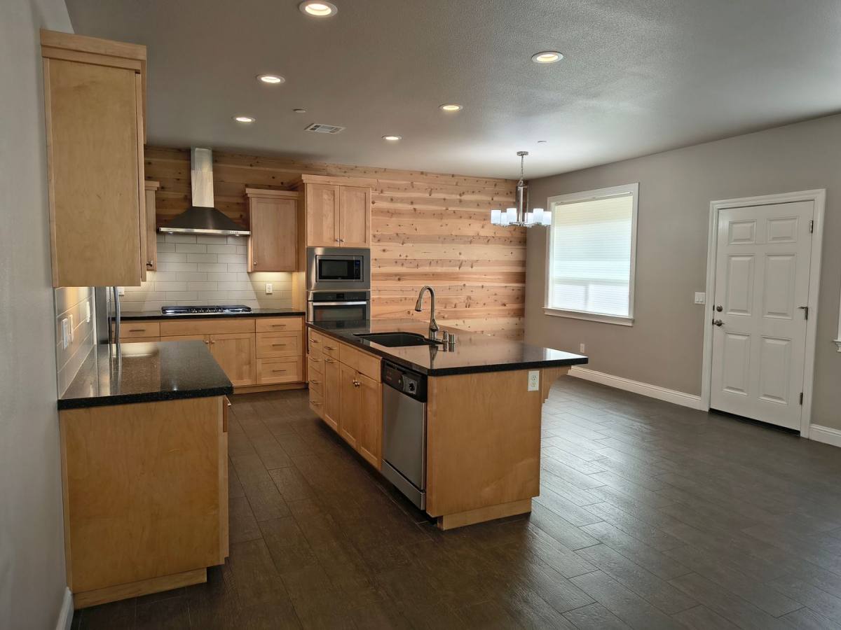 Apartment for rent at 1377 Browning St, Redding, CA 96003