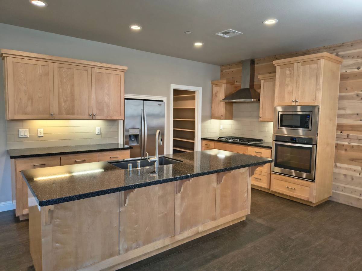 Apartment for rent at 1377 Browning St, Redding, CA 96003